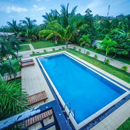 Sea Lagoon Beach Hotel Trincomalee Dış mekan fotoğraf
